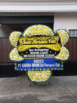 Papan Bunga Duka di Salemadeg Barat