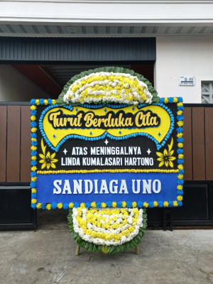 Papan Bunga Duka di Salemadeg Barat